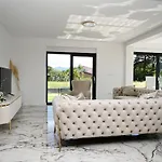 Villa Noel By Interhome Donji Prolozac