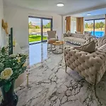 Villa Noel By Interhome Donji Prolozac